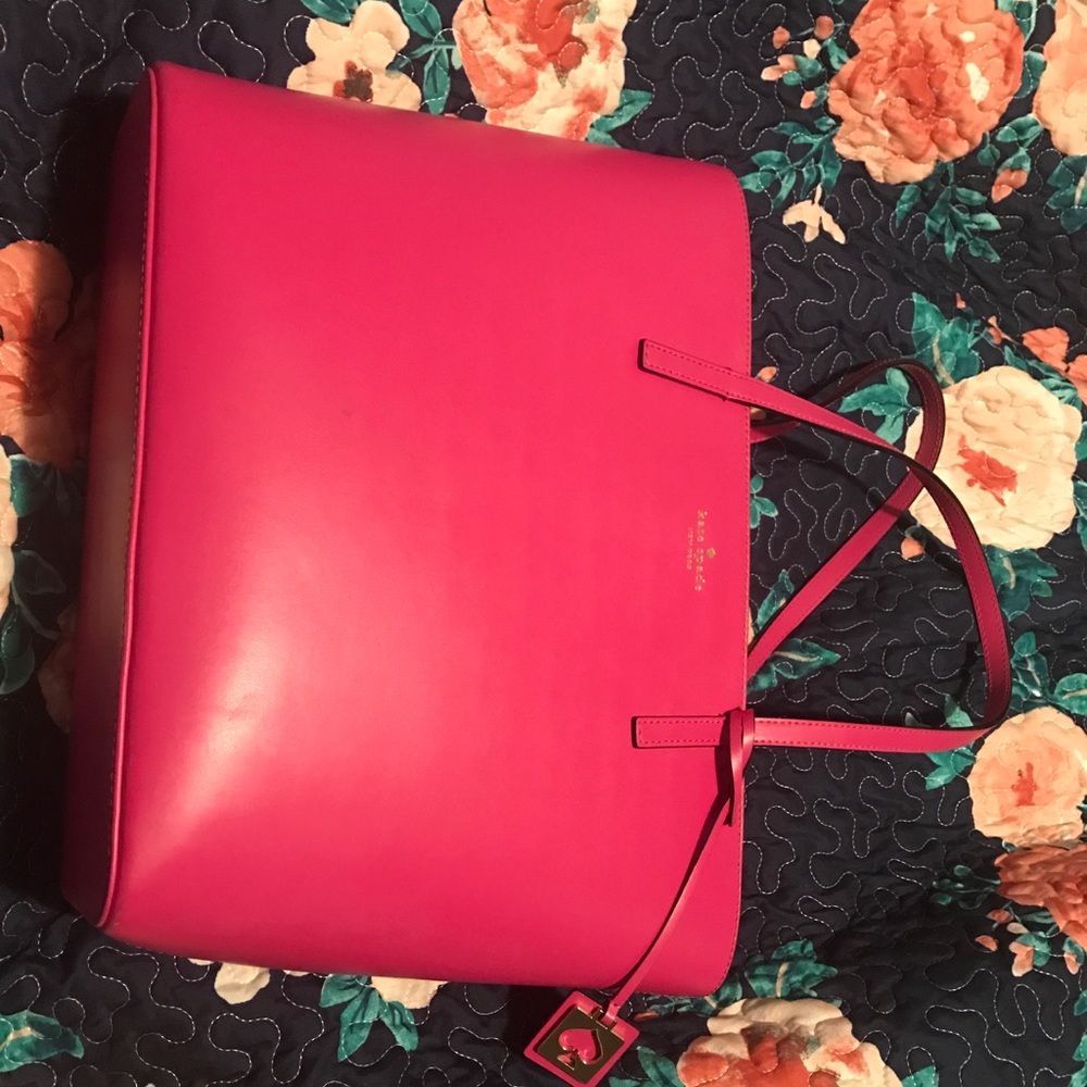 Kate spade tore